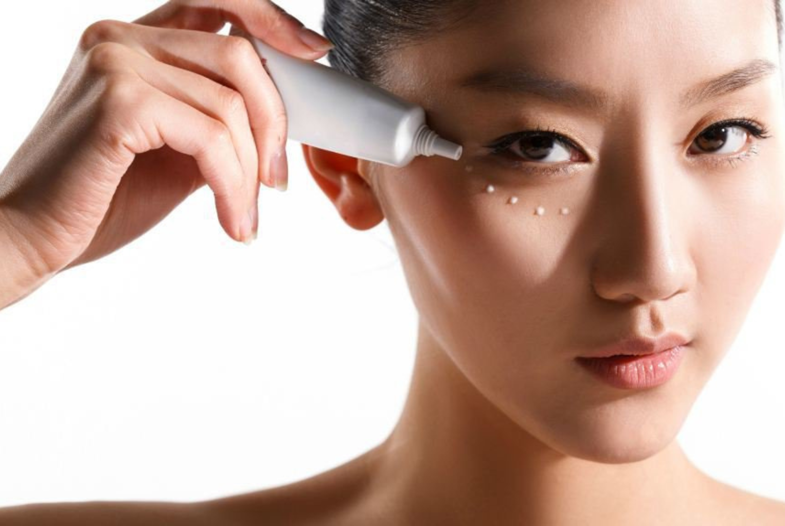 LIỆU PHÁP TRẺ HÓA VÙNG MẮT - 45 phút - 10 buổi
